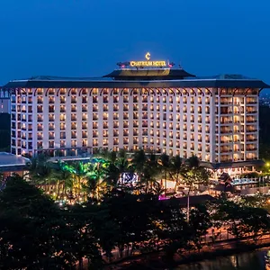 Chatrium Royal Lake 5* Yangon